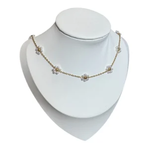 Collier LOTUS